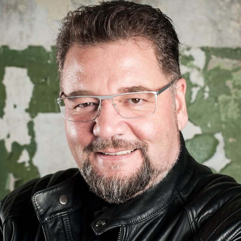 Bernd Zipper profile